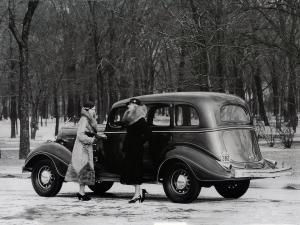 1934 Hudson DeLuxe Eight Sedan
